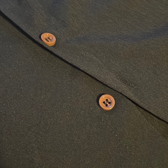 Button Front Cover Up - Picture 3 of 3